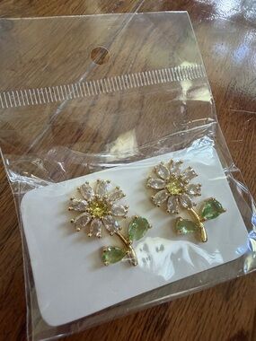 Daisy Stud crystal Earrings